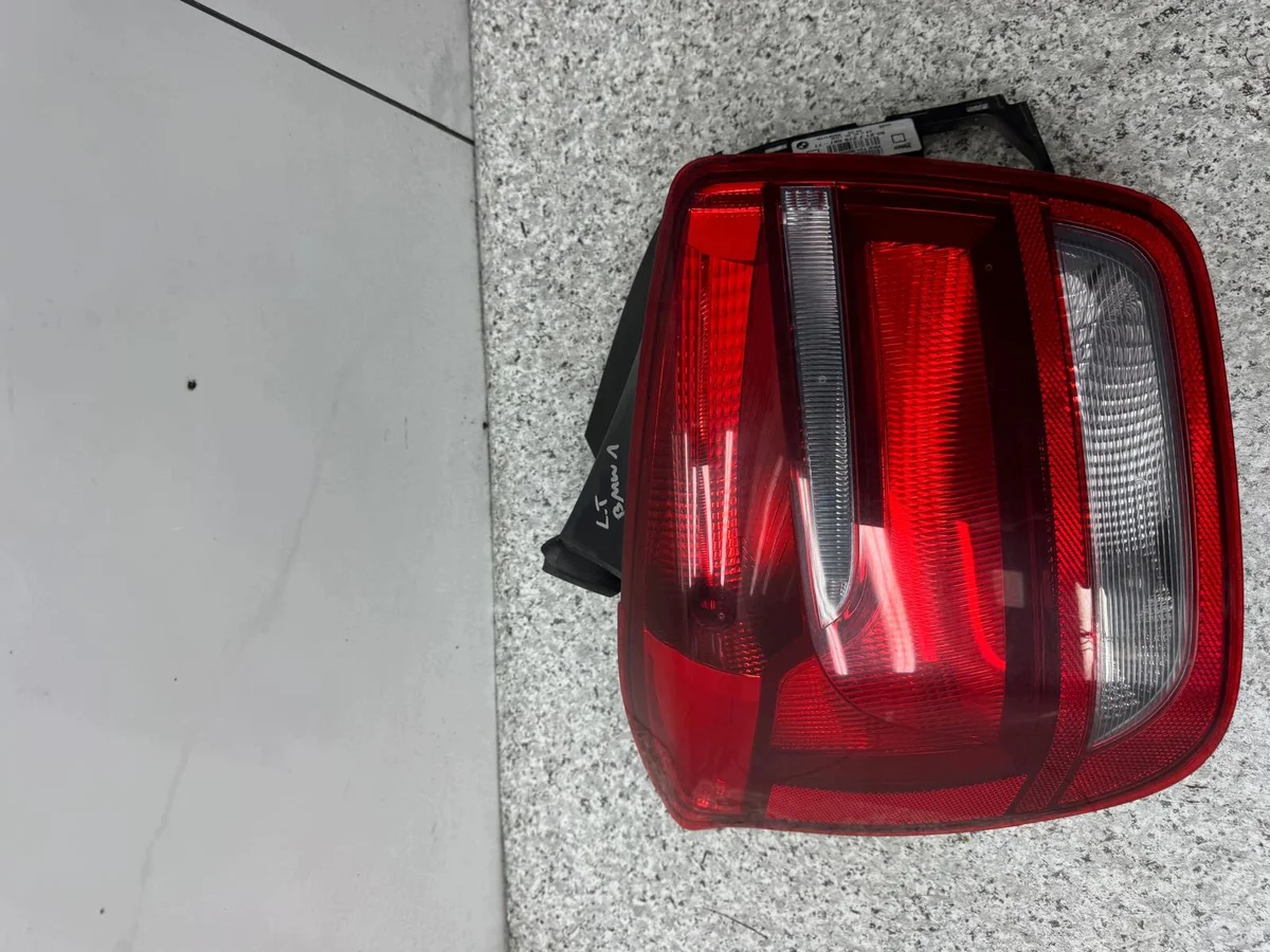 Rückleuchte links BMW 1 F20 (2012-2017) image 4