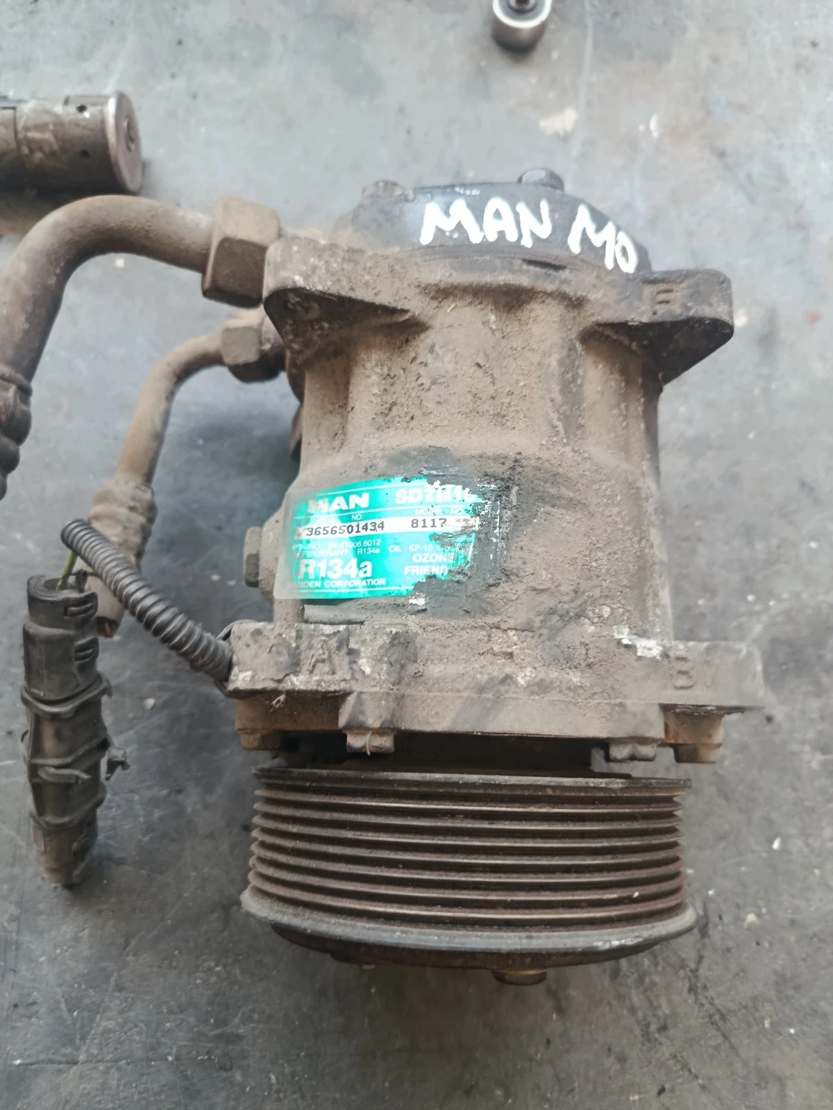 Compressor AC MAN TGA TGX 81619066012 image 2