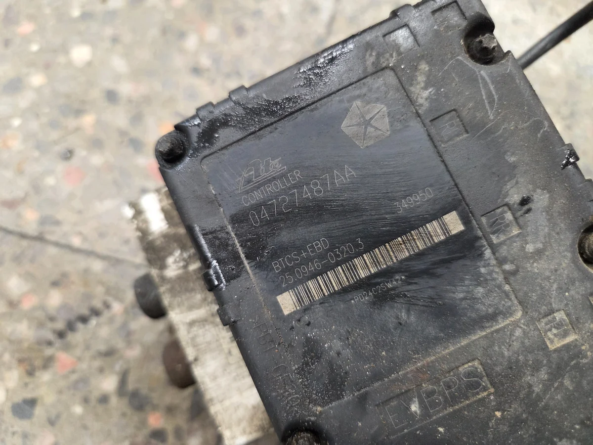 ABS-Pumpe Dodge Grand Caravan IV 3.8 V6 04781547AC image 6