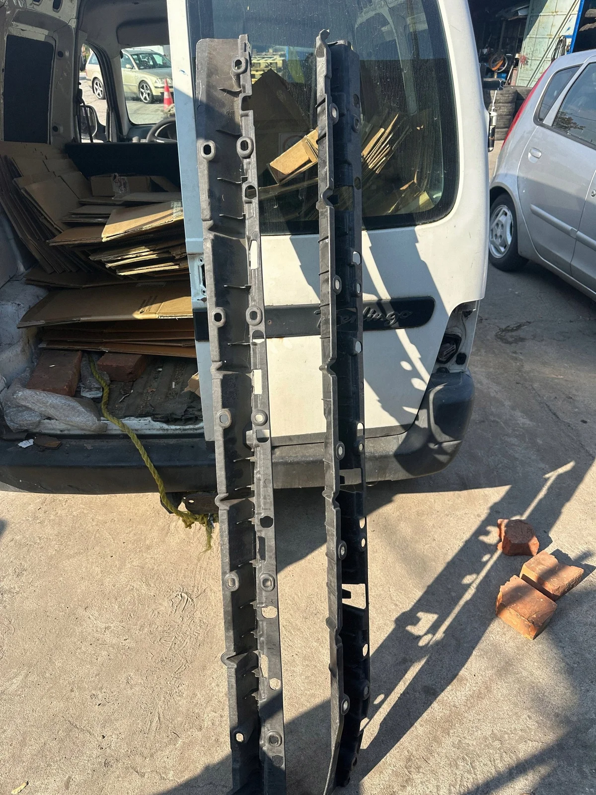 BMW X6 E71 Schweller Verstärkung 7184422 image 4