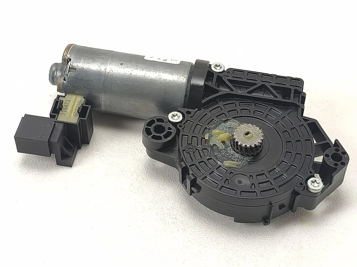 Schiebedach Motor Mercedes GLC W205 C-Klasse image 3