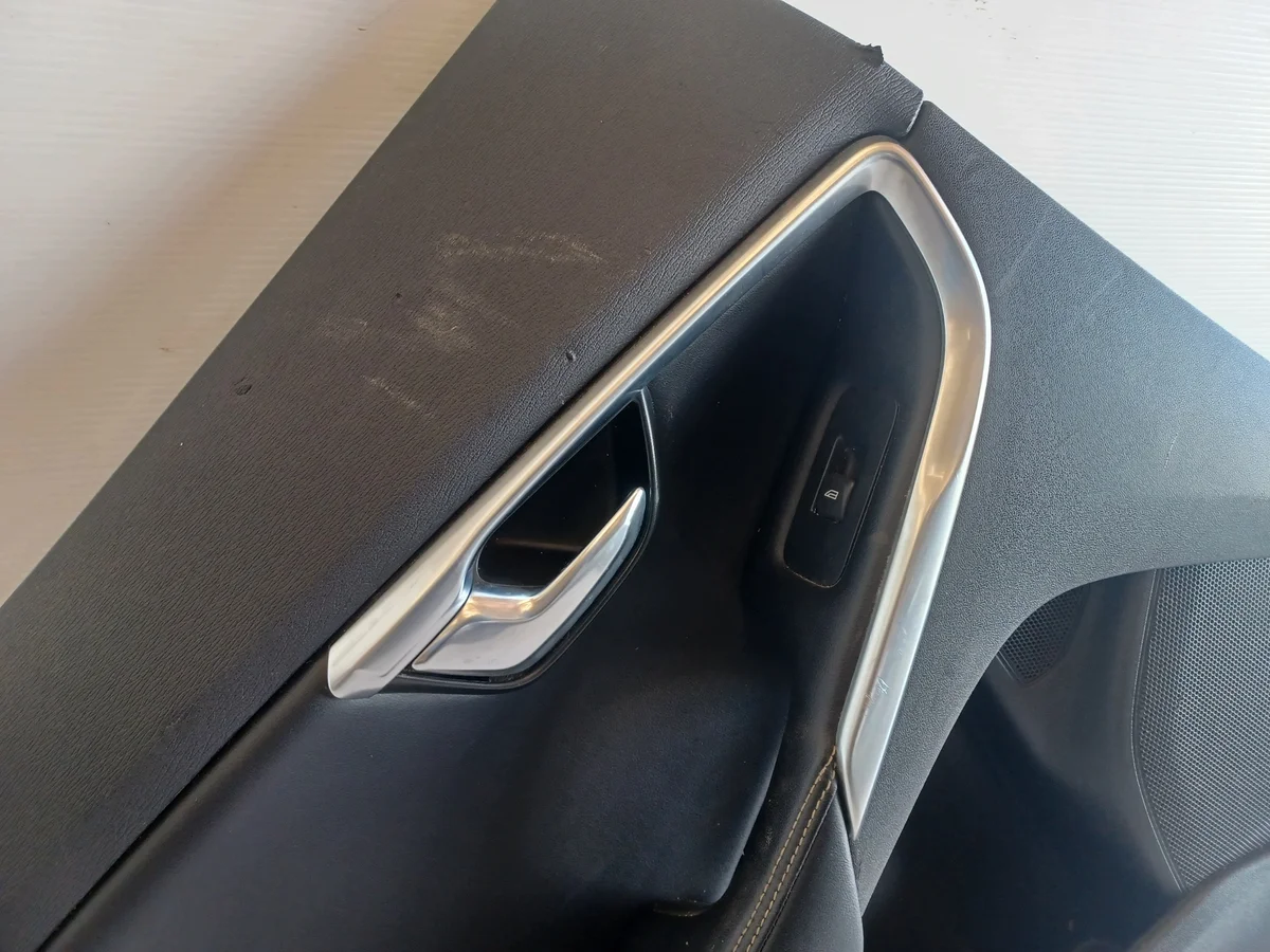 Volvo V40 II Türverkleidung rechts hinten 31384748 image 8