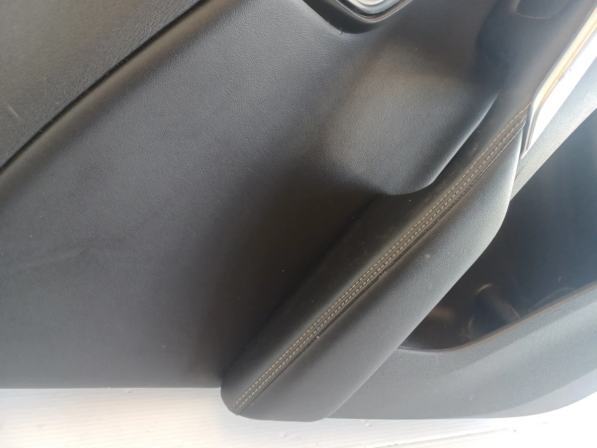 Volvo V40 II Türverkleidung rechts hinten 31384748 image 9