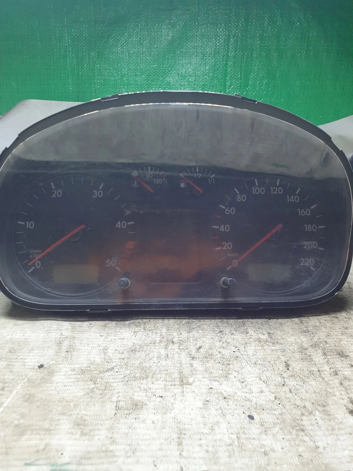 Compteur VW T4 2.5 TDI 7D0920800D