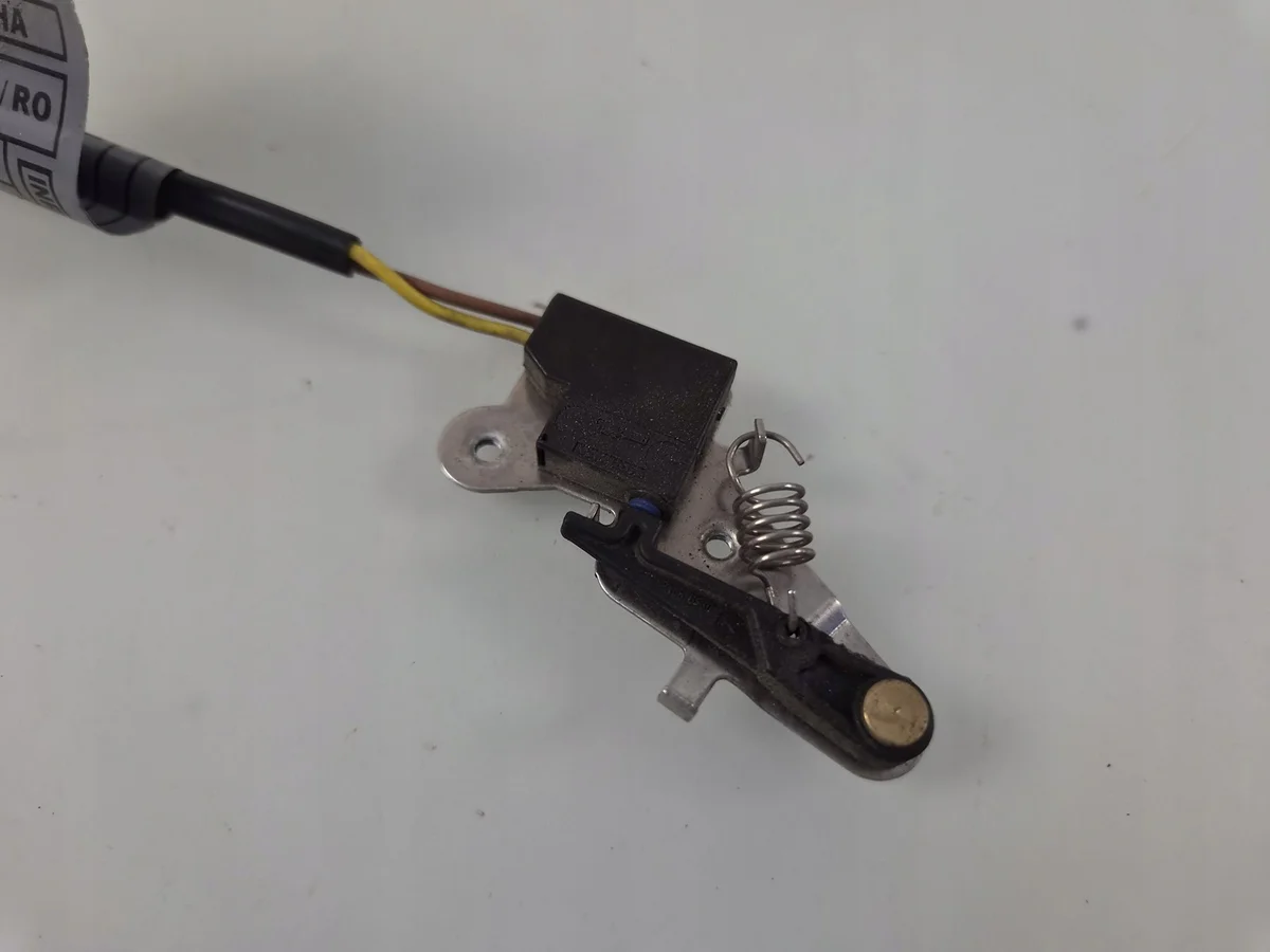 BMW E93 Dachkabelbaum Mikroschalter links thumbnail 4