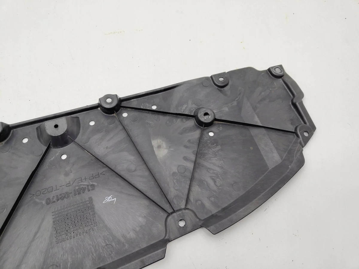 Placa Parachoques Delantero Toyota Corolla E21 image 5