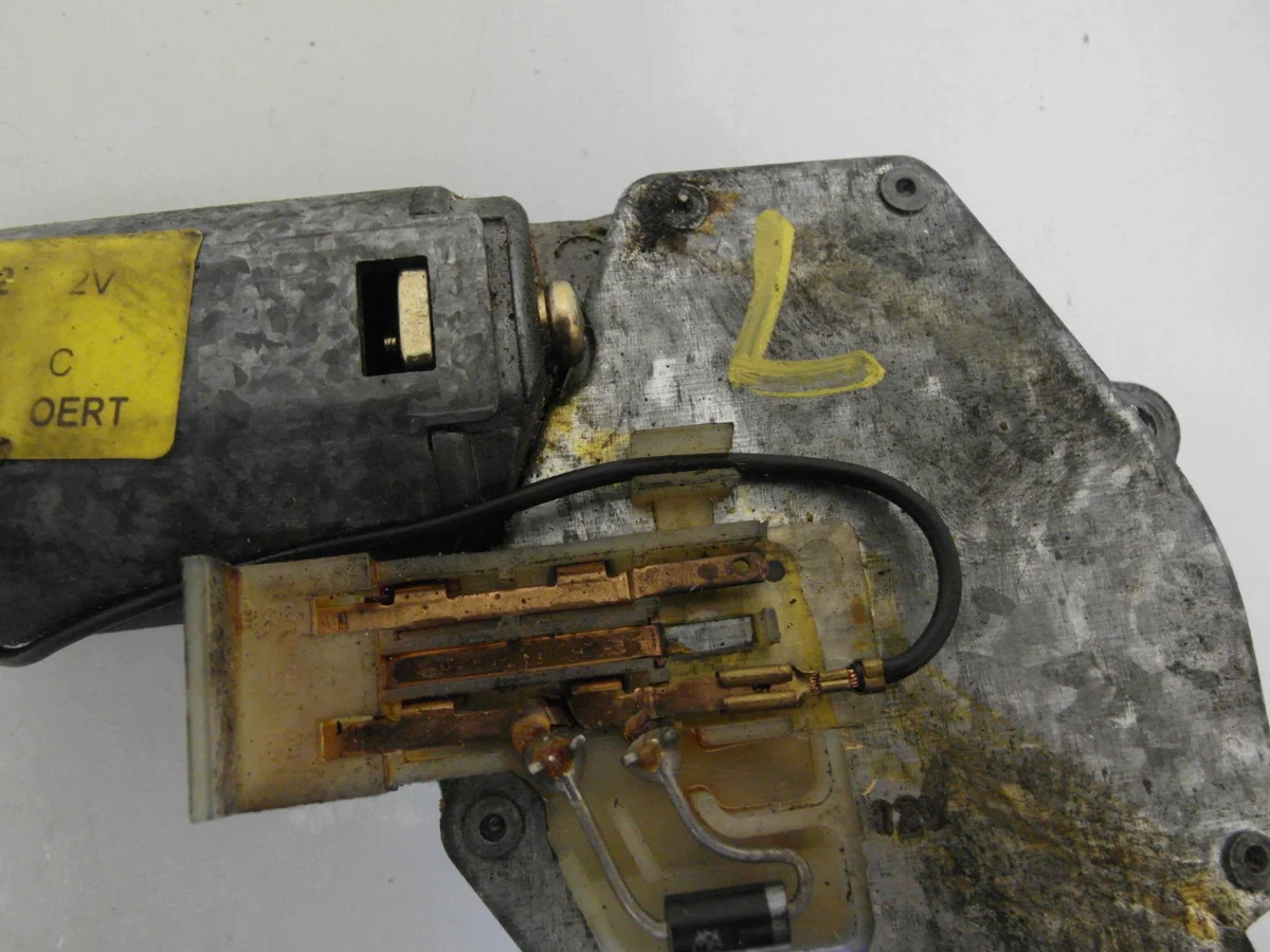 VW Transporter T4 Heckwischer Motor Links thumbnail 1
