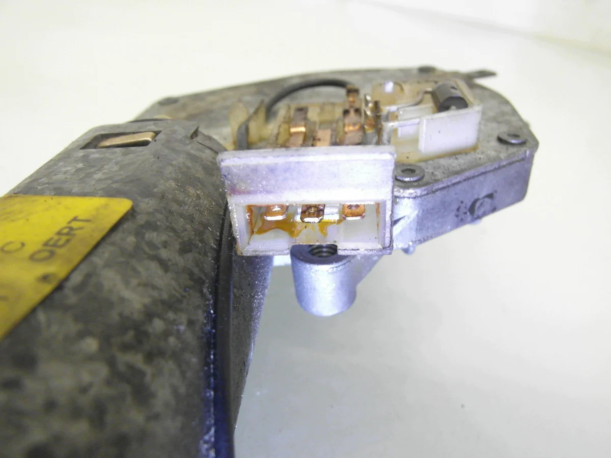 VW Transporter T4 Heckwischer Motor Links thumbnail 3
