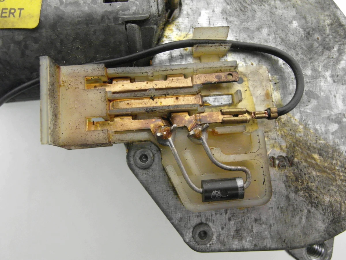VW Transporter T4 Heckwischer Motor Links thumbnail 4