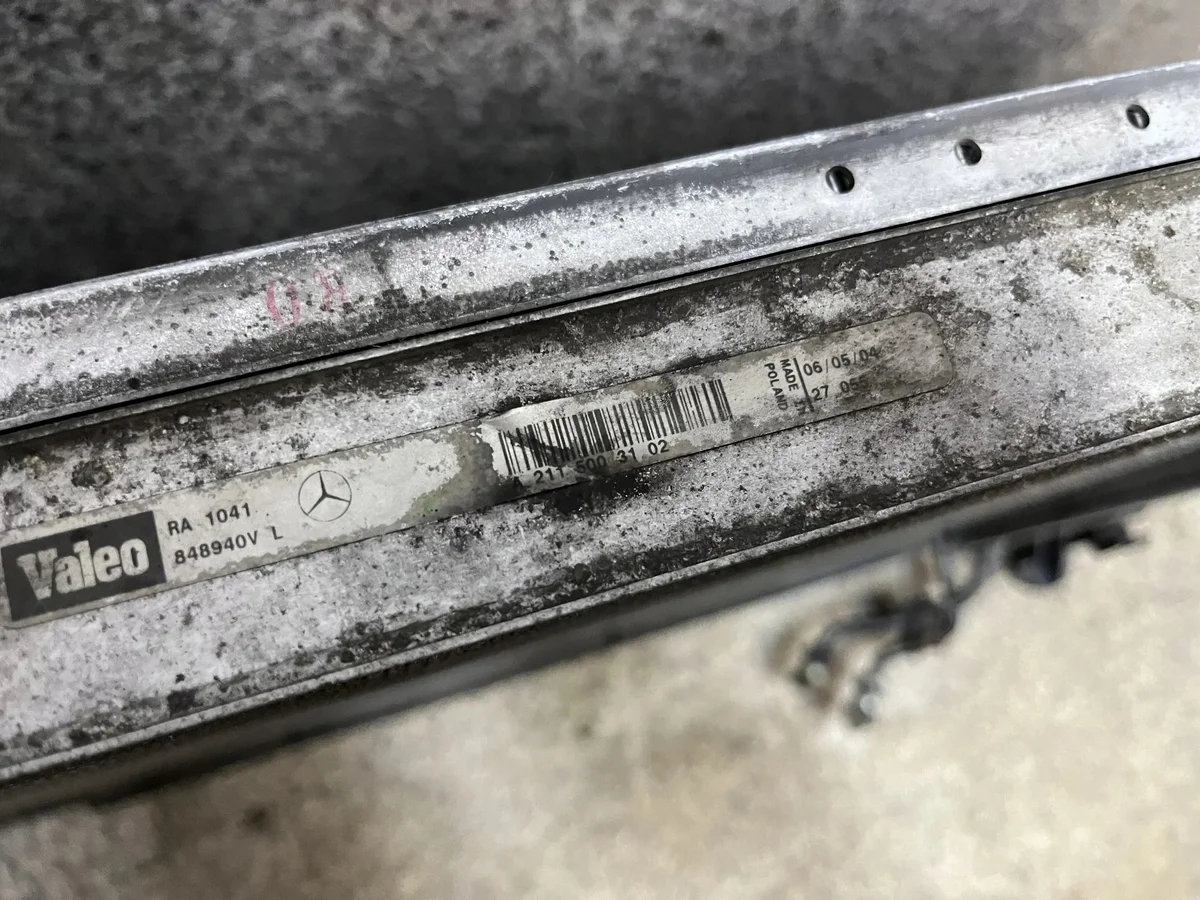 Kühler W211 2.7 CDI A2115001102 image 3