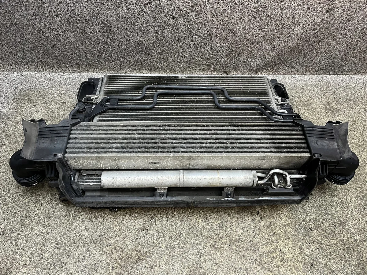 Kühler W211 2.7 CDI A2115001102 image 8