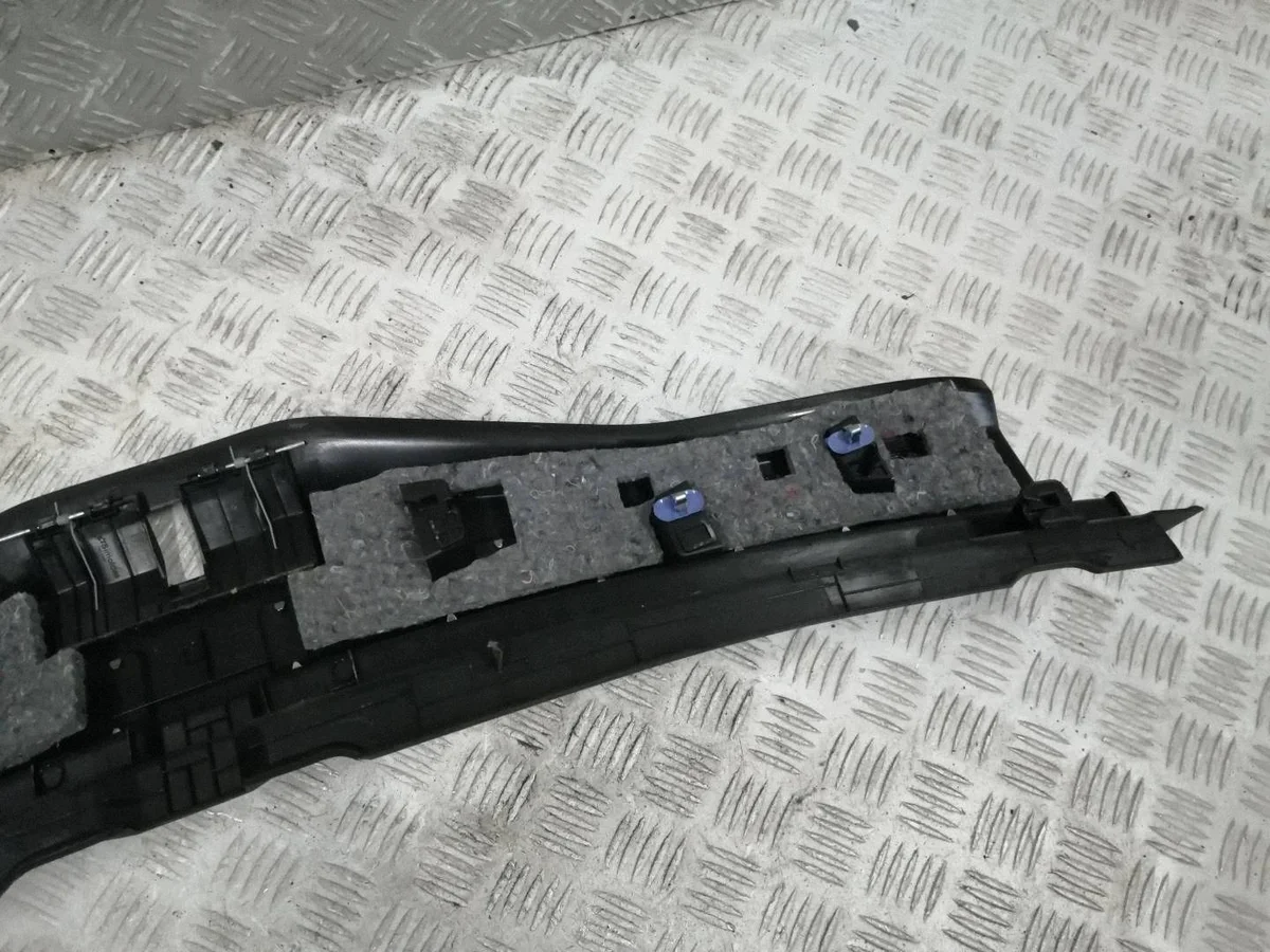 Abdeckung Gurt hinten Renault Megane IV Kombi 849204957R image 4