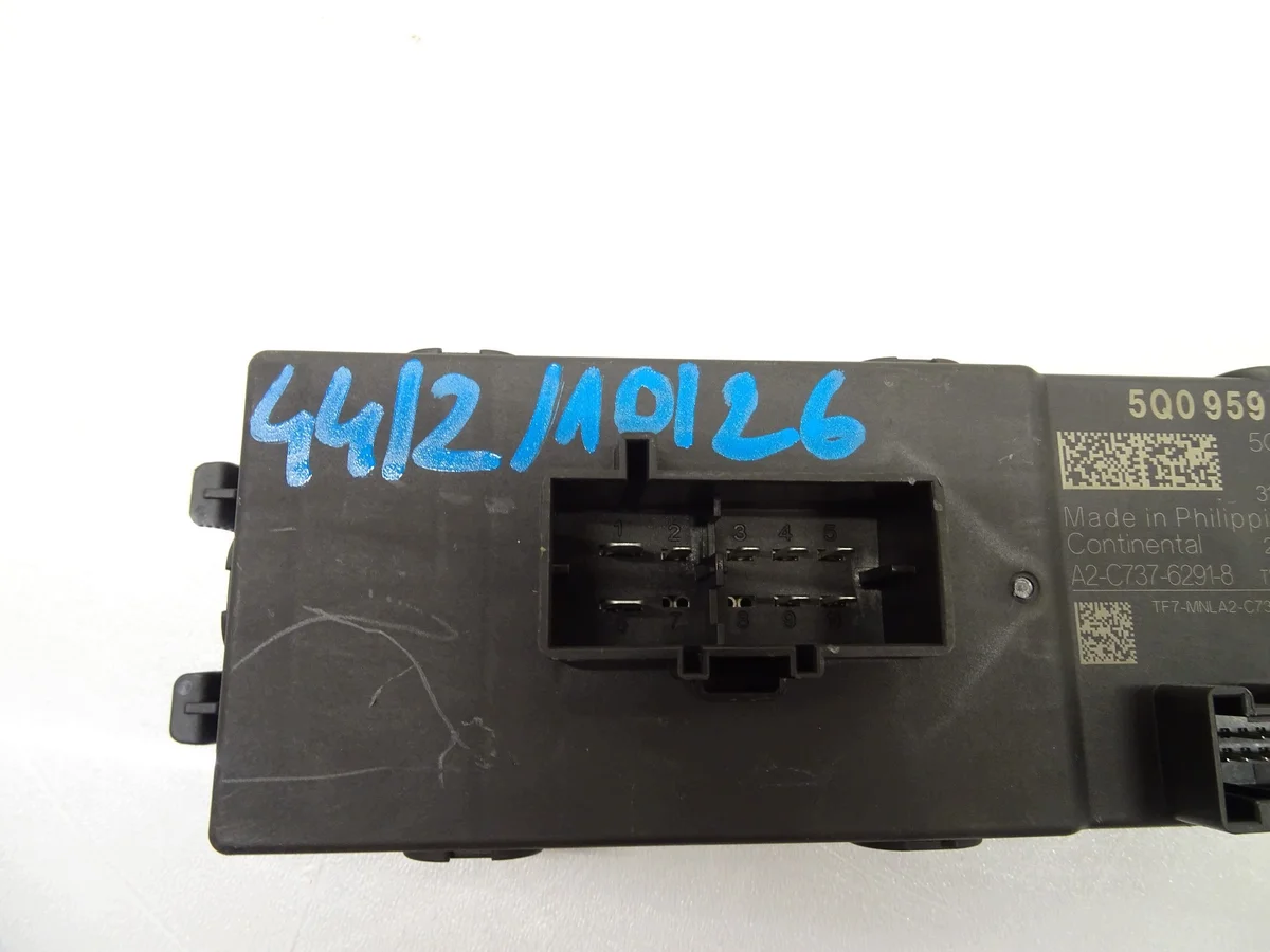 Module de commande hayon VW Skoda Seat Audi 5G0959107S image 4