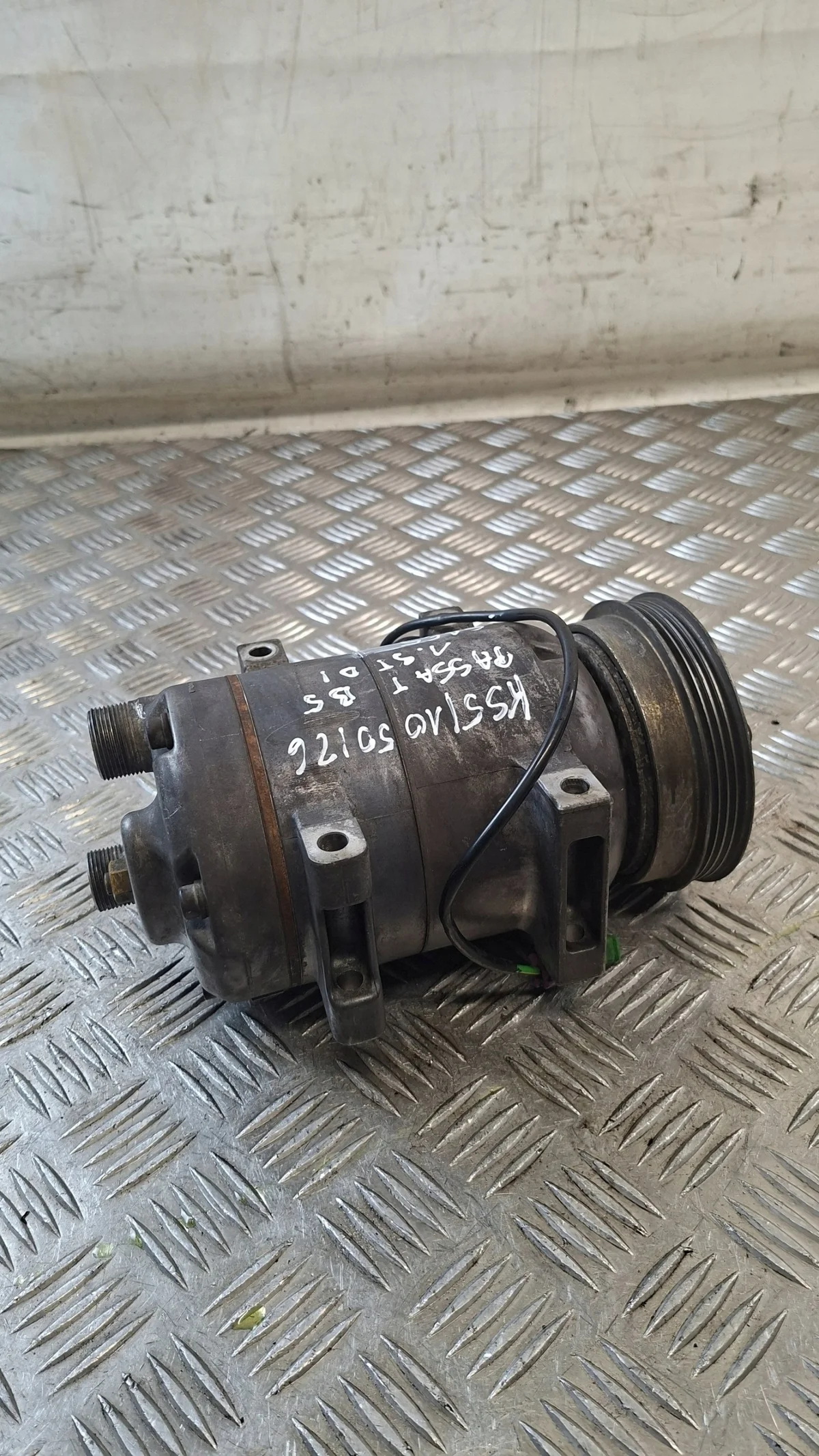 Klimakompressor VW Passat B5 8D0260805D image 5