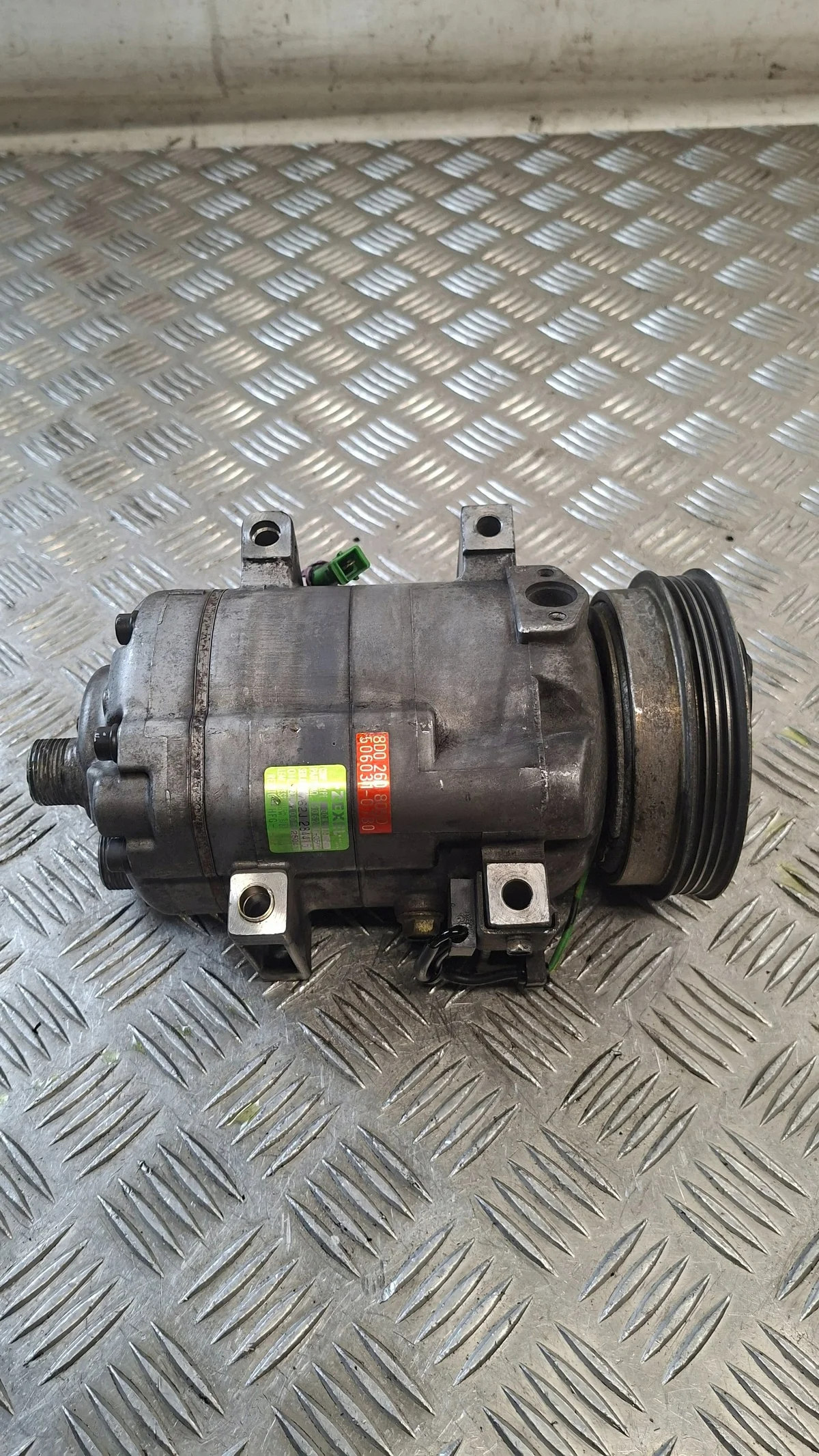 Klimakompressor VW Passat B5 8D0260805D image 7