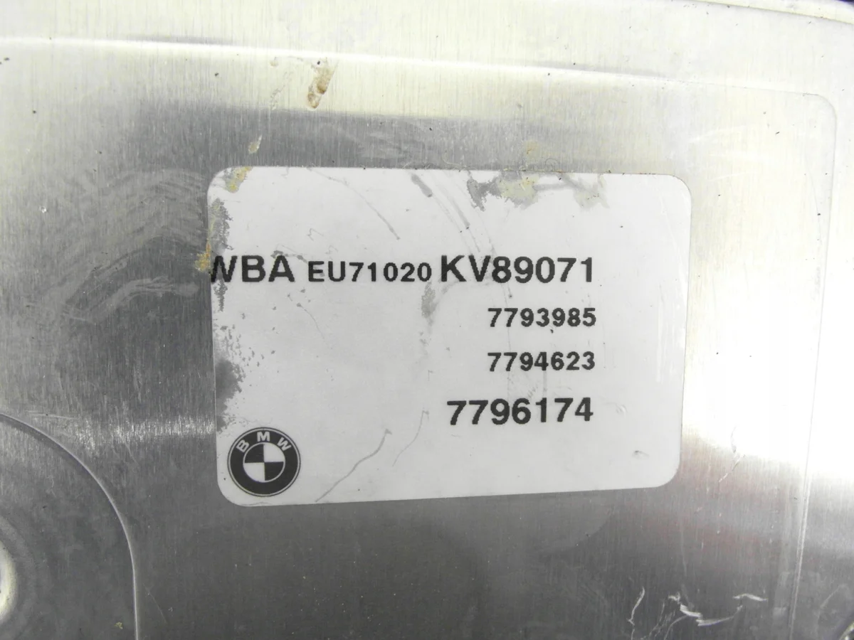 BMW E46 318d Steuergerät 0281011653 image 3