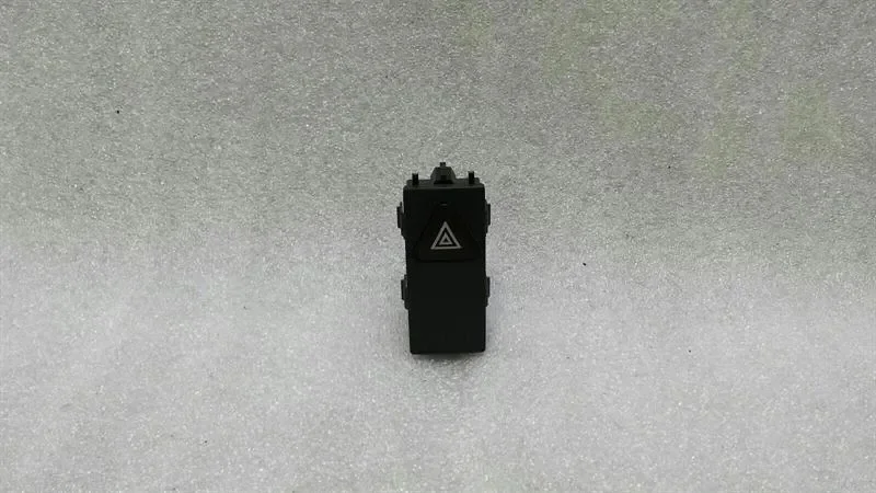 Mercedes E Class W212 Hazard Switch A2129052600 image 4