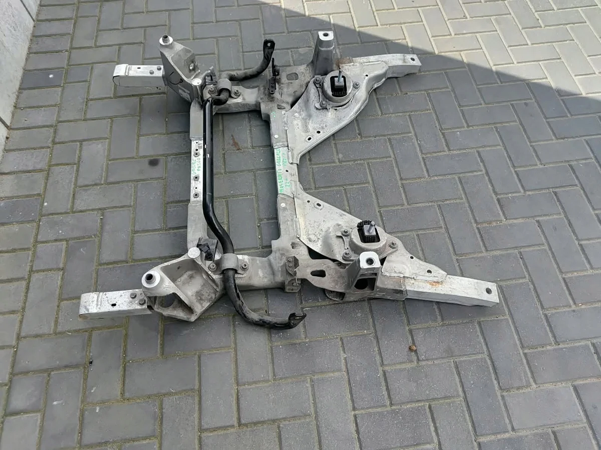 Maserati Grecale 2.0B SANKI WÓZEK OEM 06702170190 image 3