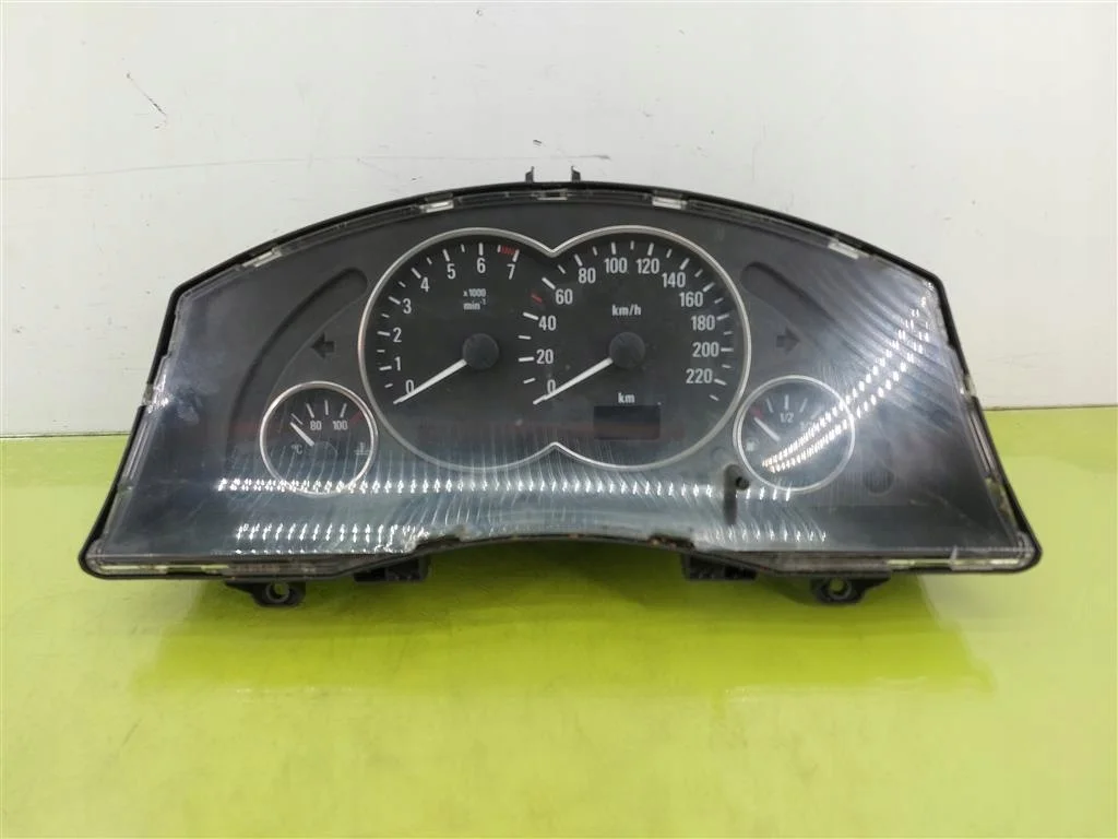 Cuentakilómetros Opel Meriva A 1.6 16V