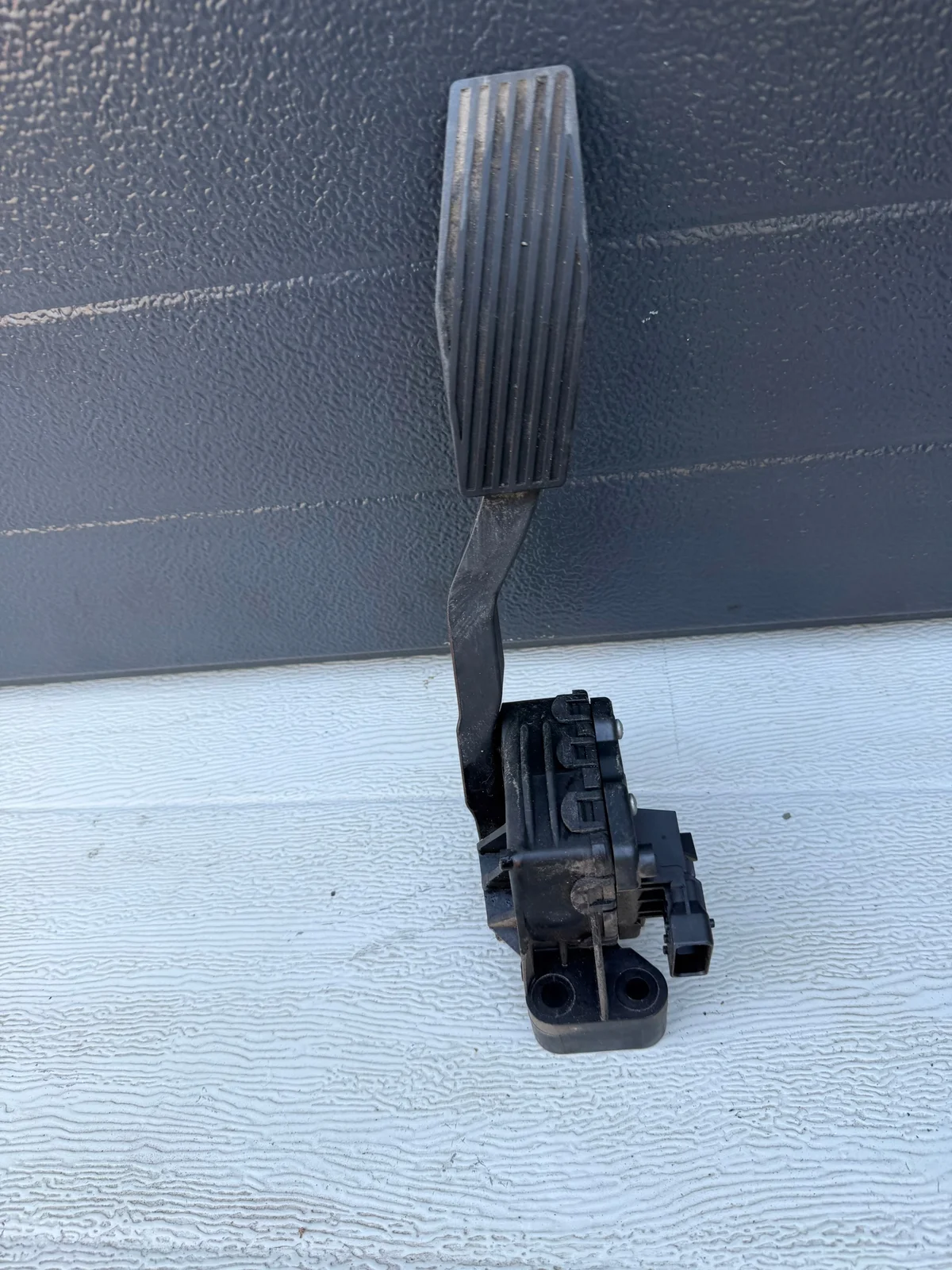 Opel Astra H 1.9CDTI Gaspedal Potentiometer image 3
