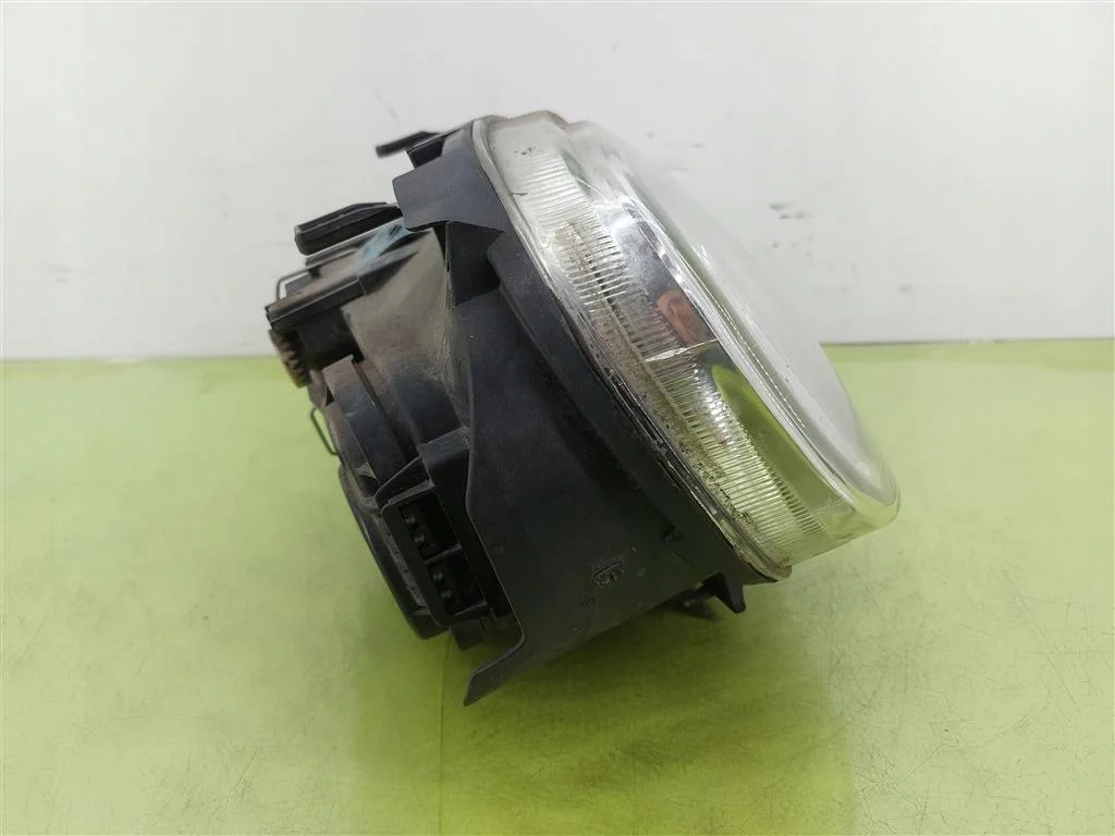 VW Golf IV ajovalopoltin oikea 1J1941016B image 6