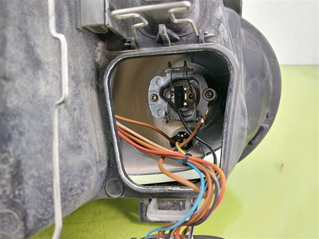 Faro delantero izquierdo VW Golf IV 1J1941015B image 3
