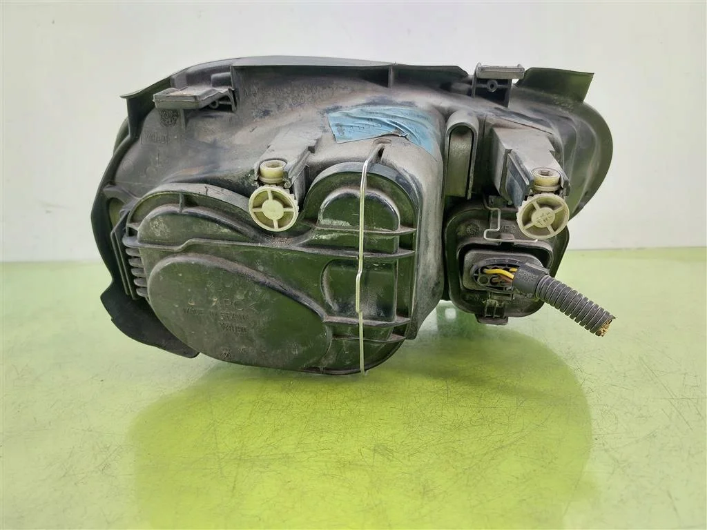 Faro delantero izquierdo VW Golf IV 1J1941015B image 8