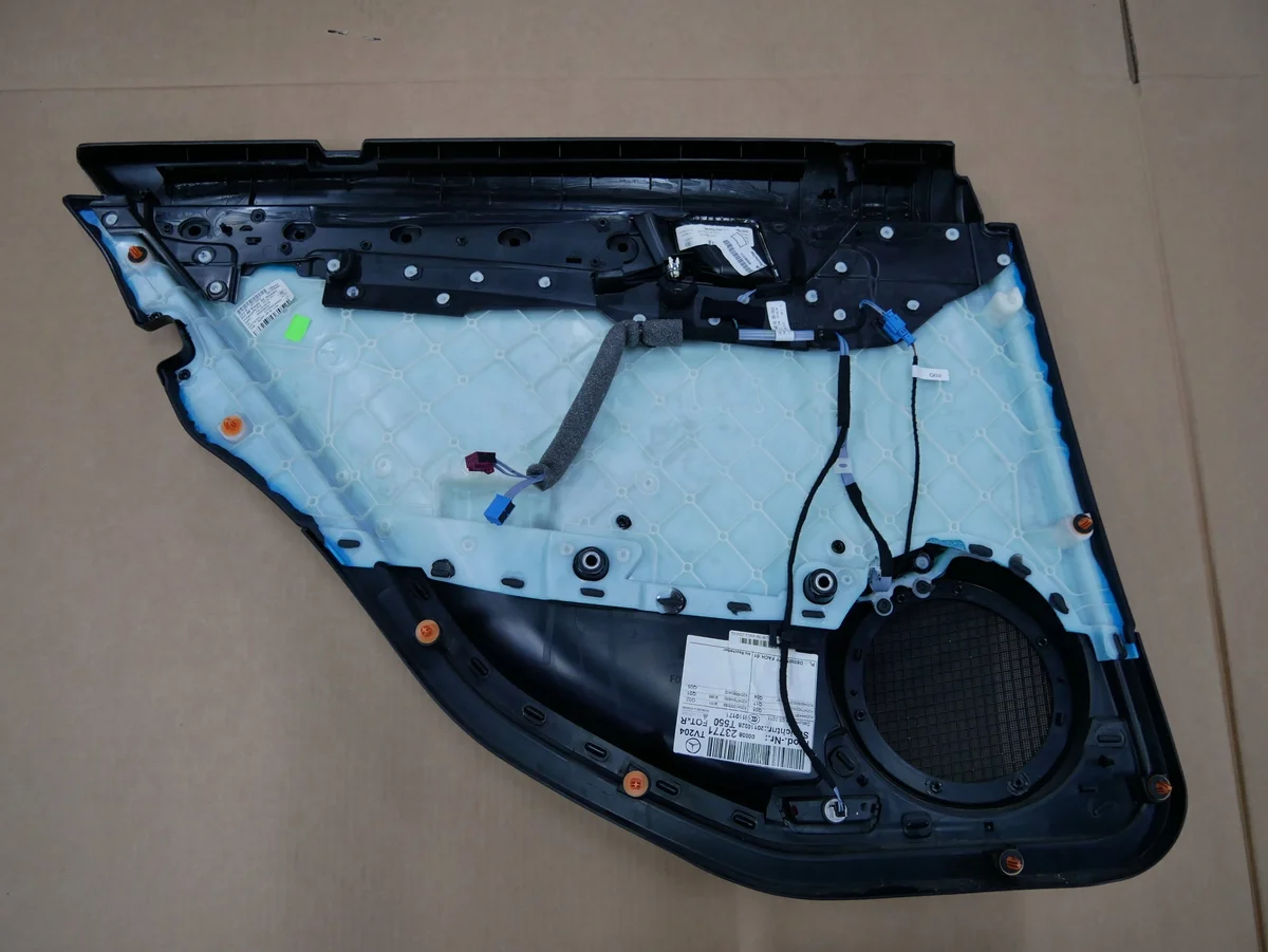 Tapicería Puerta Mercedes W204 Kombi Trasera Derecha image 4