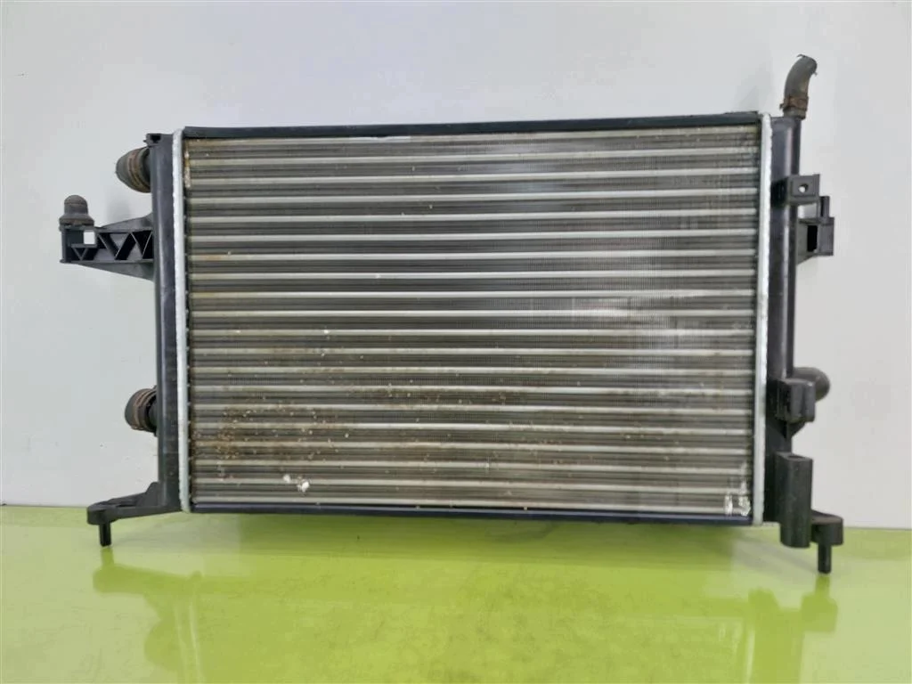 Radiador Opel Corsa C 1.0 12V Gasolina
