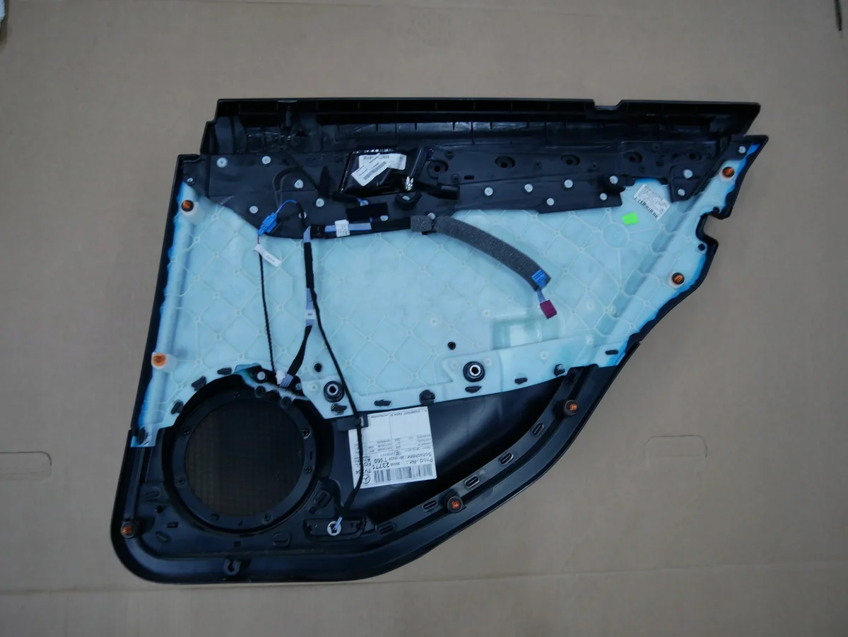 Tapicería Puerta Mercedes W204 Kombi Izq. image 4