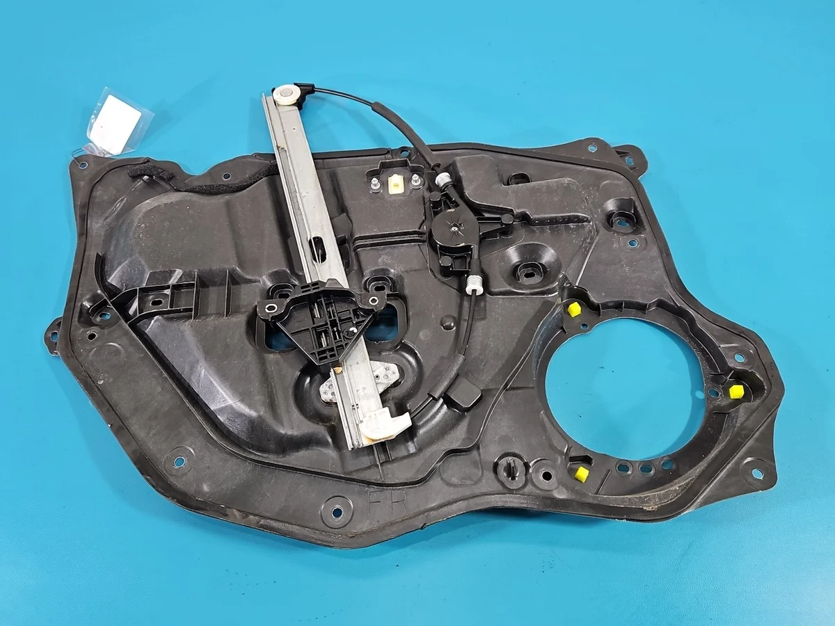 Fensterheber vorne rechts Mazda CX-3 image 8
