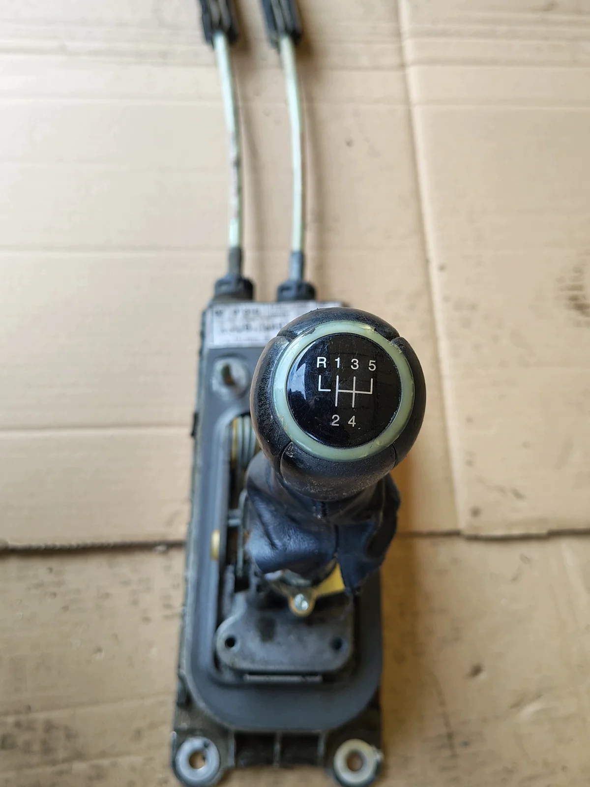 SEAT Leon Gear Shift Knob 1J0711049T image 5