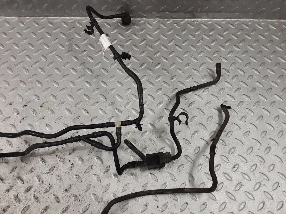 Jaguar F-Pace Vacuum Hose HK834090FG image 3