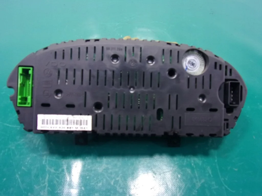 Skoda Fabia Combi Kombi Tacho 6Y0920861M image 3