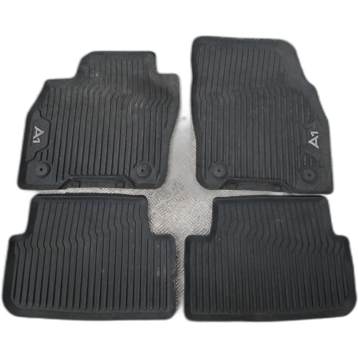 Golvmattor Audi A1 II 82A 2018 Gummi OEM 82B061501