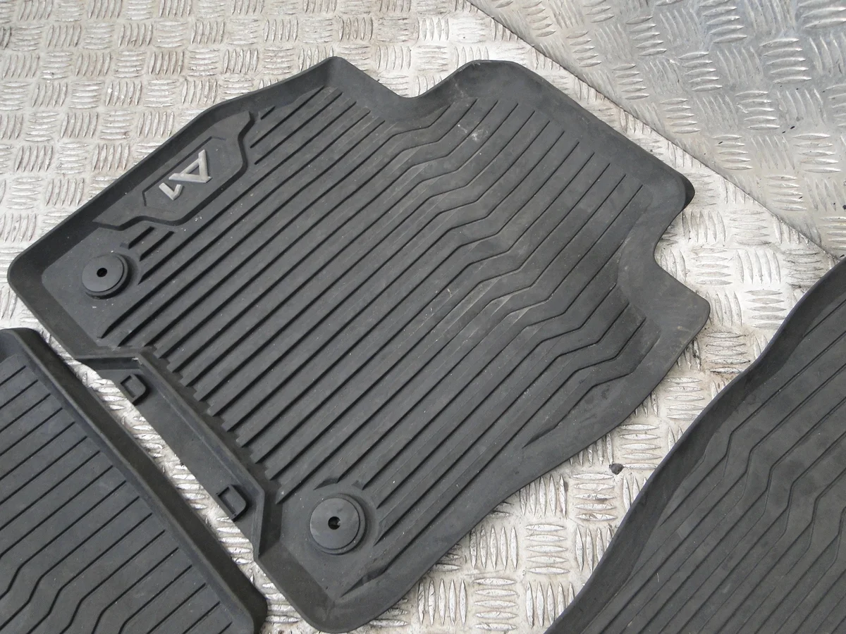 Golvmattor Audi A1 II 82A 2018 Gummi OEM 82B061501 image 6