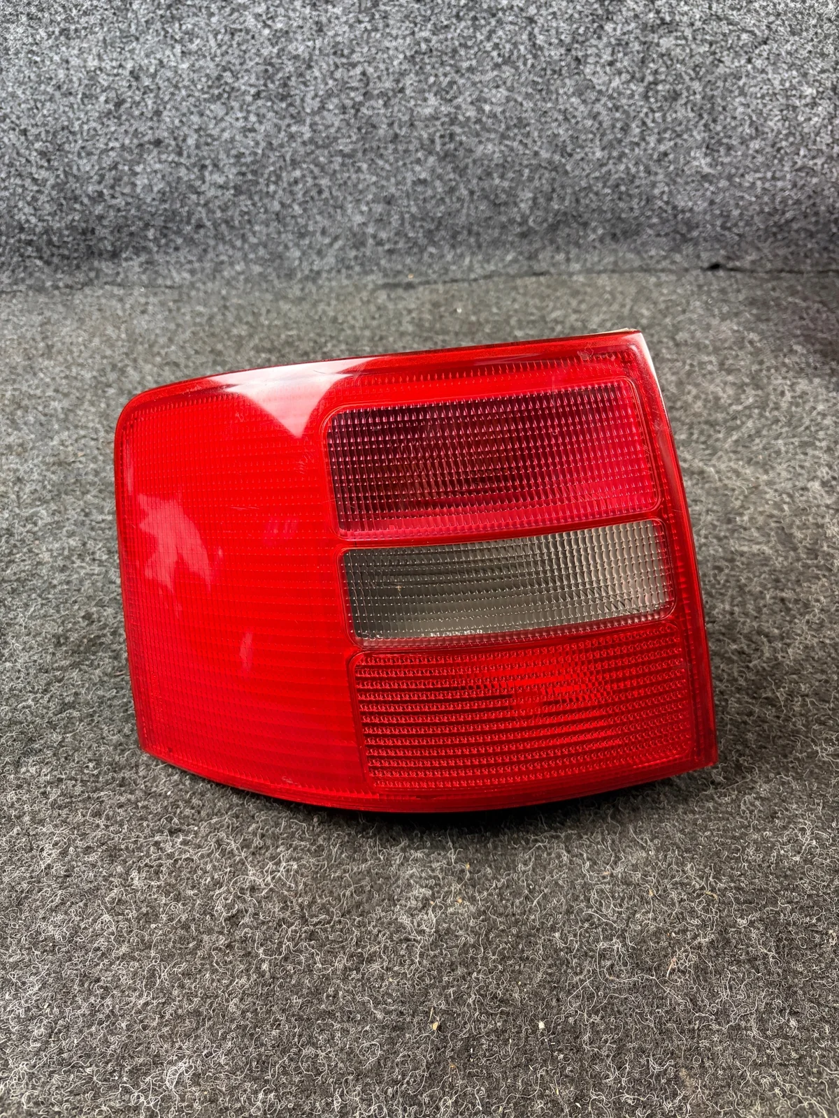 Luz Traseira Esquerda Audi A6 C5 Kombi OE