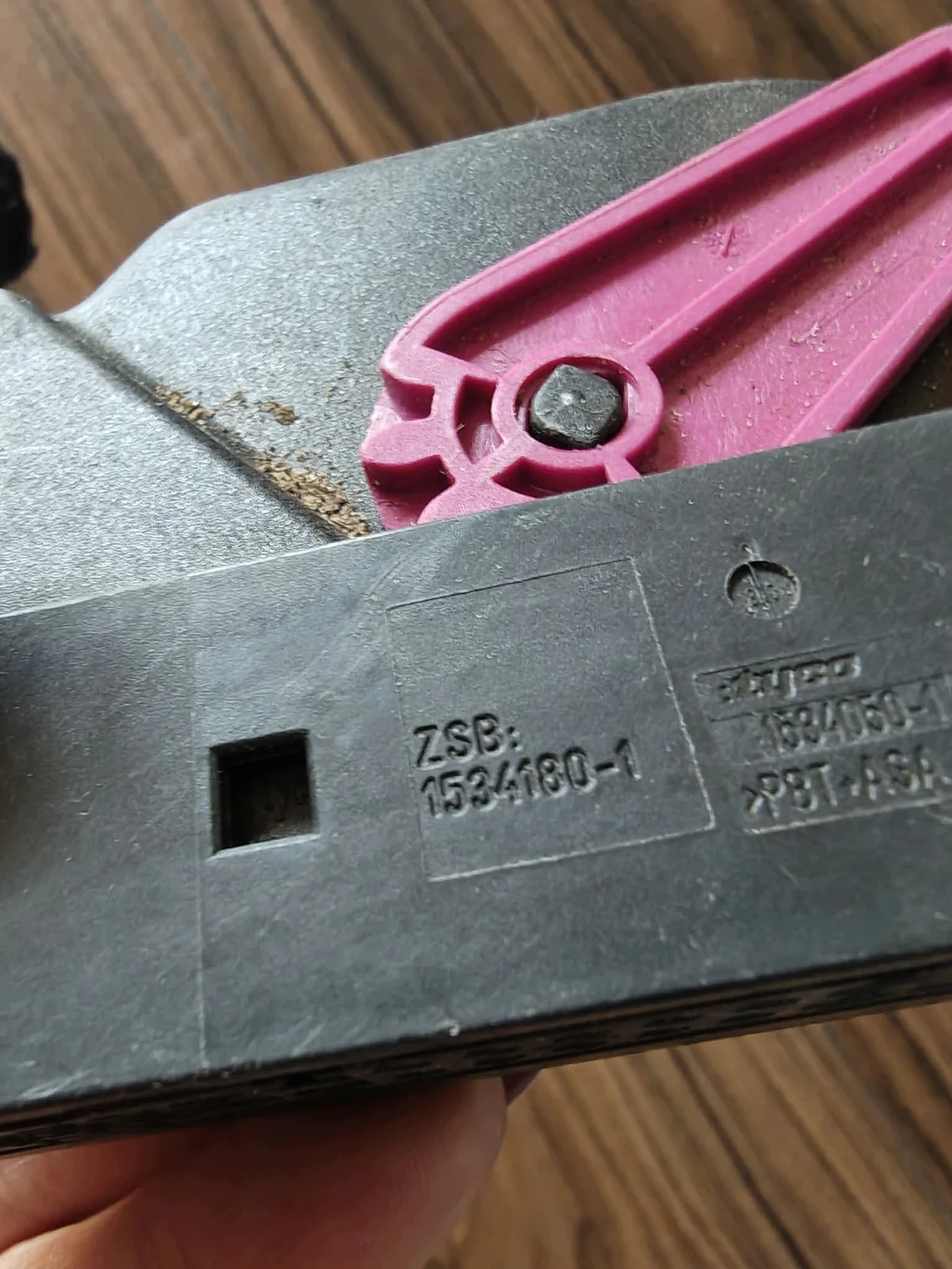 Audi A4 B8 Stecker 1534180 image 4