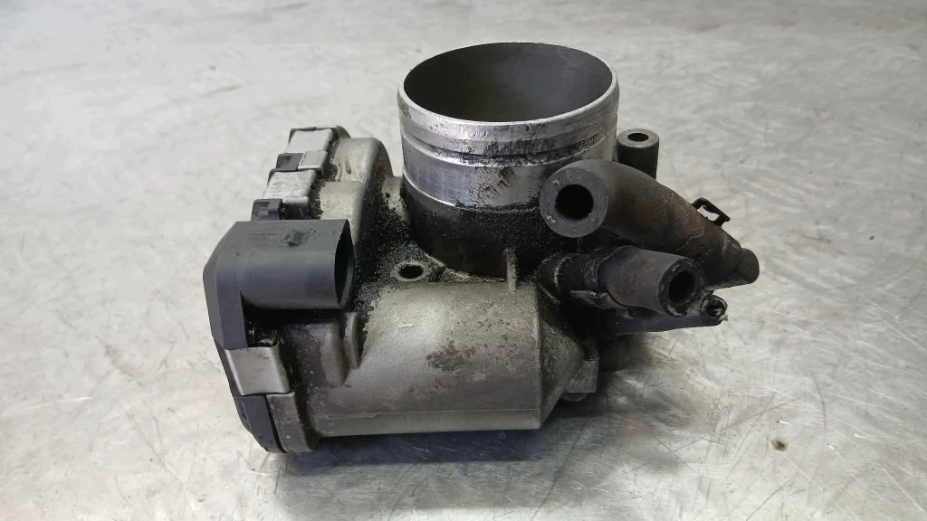 Boîtier papillon Audi A4 B6 2.0B 06B133062H image 6