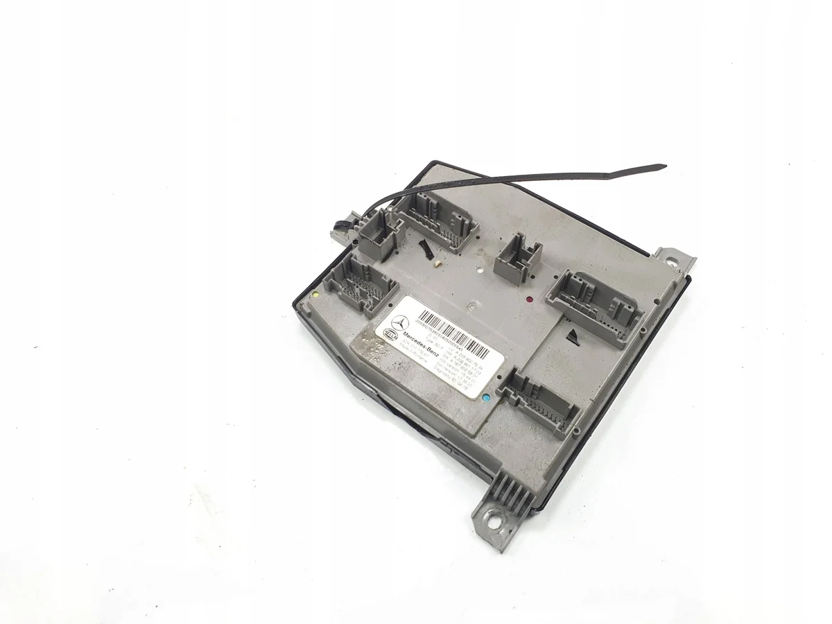 Módulo A2059007539 Mercedes C W205 4MATIC