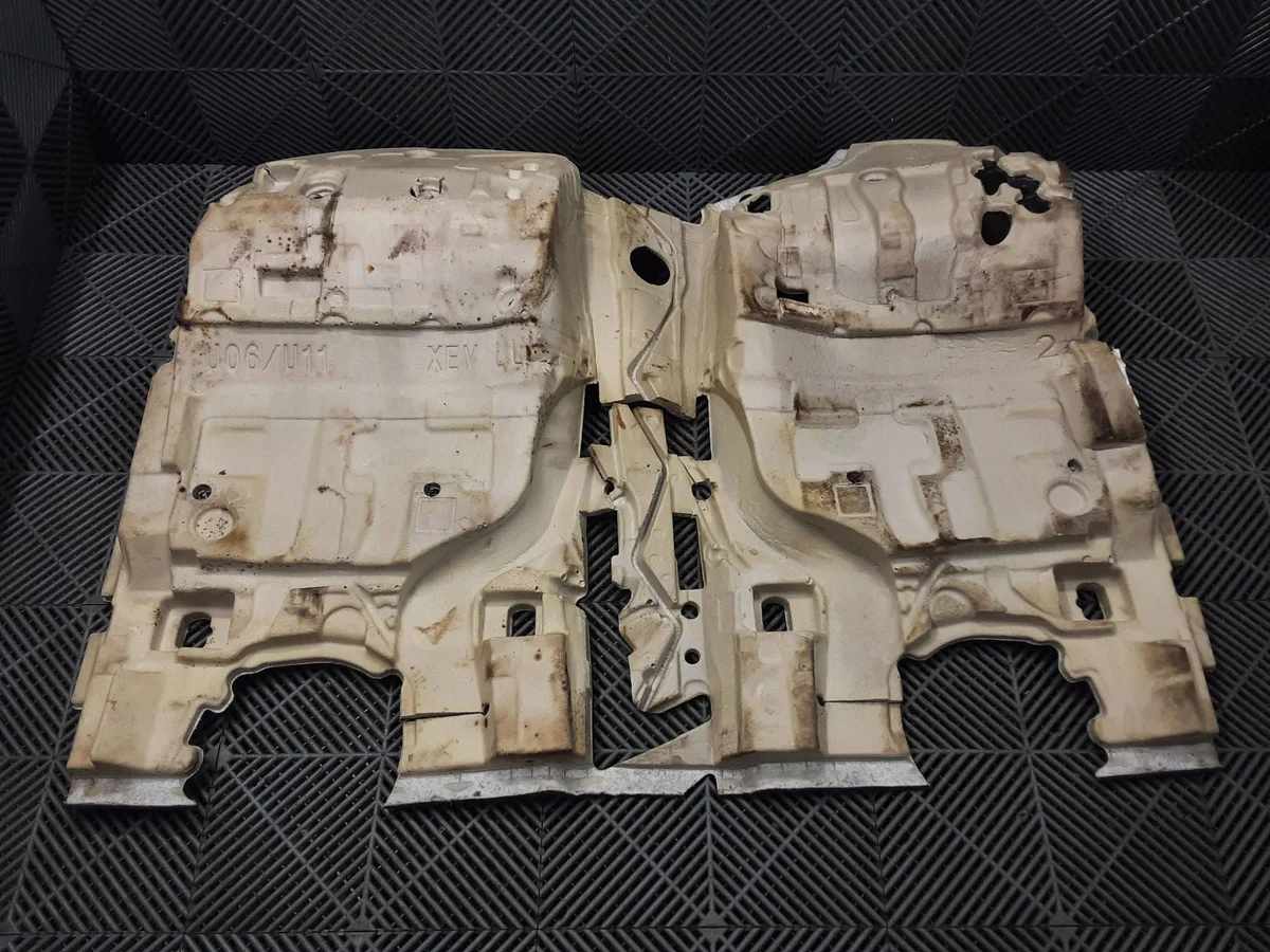 BMW X1 U11 Teppich vorne 9462329 thumbnail 1