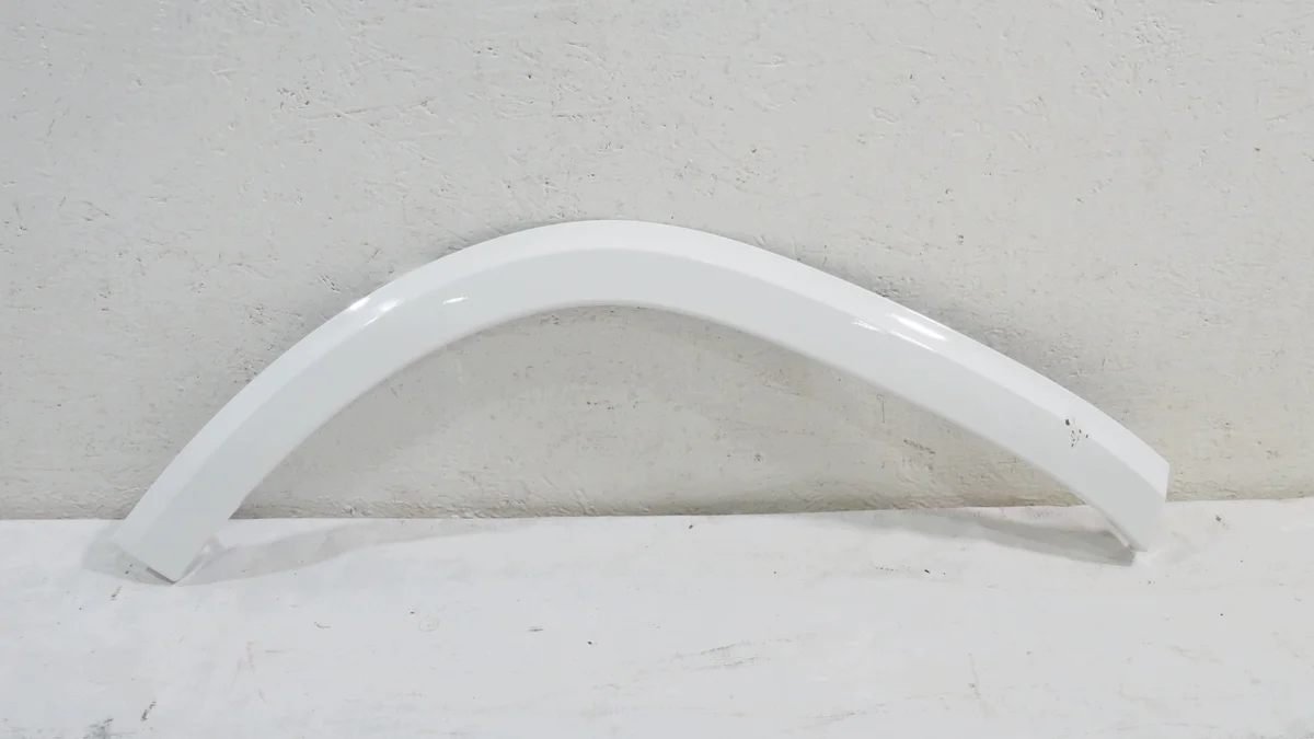 Mercedes GLA W247 A2478854110 - Friso Traseiro Direito