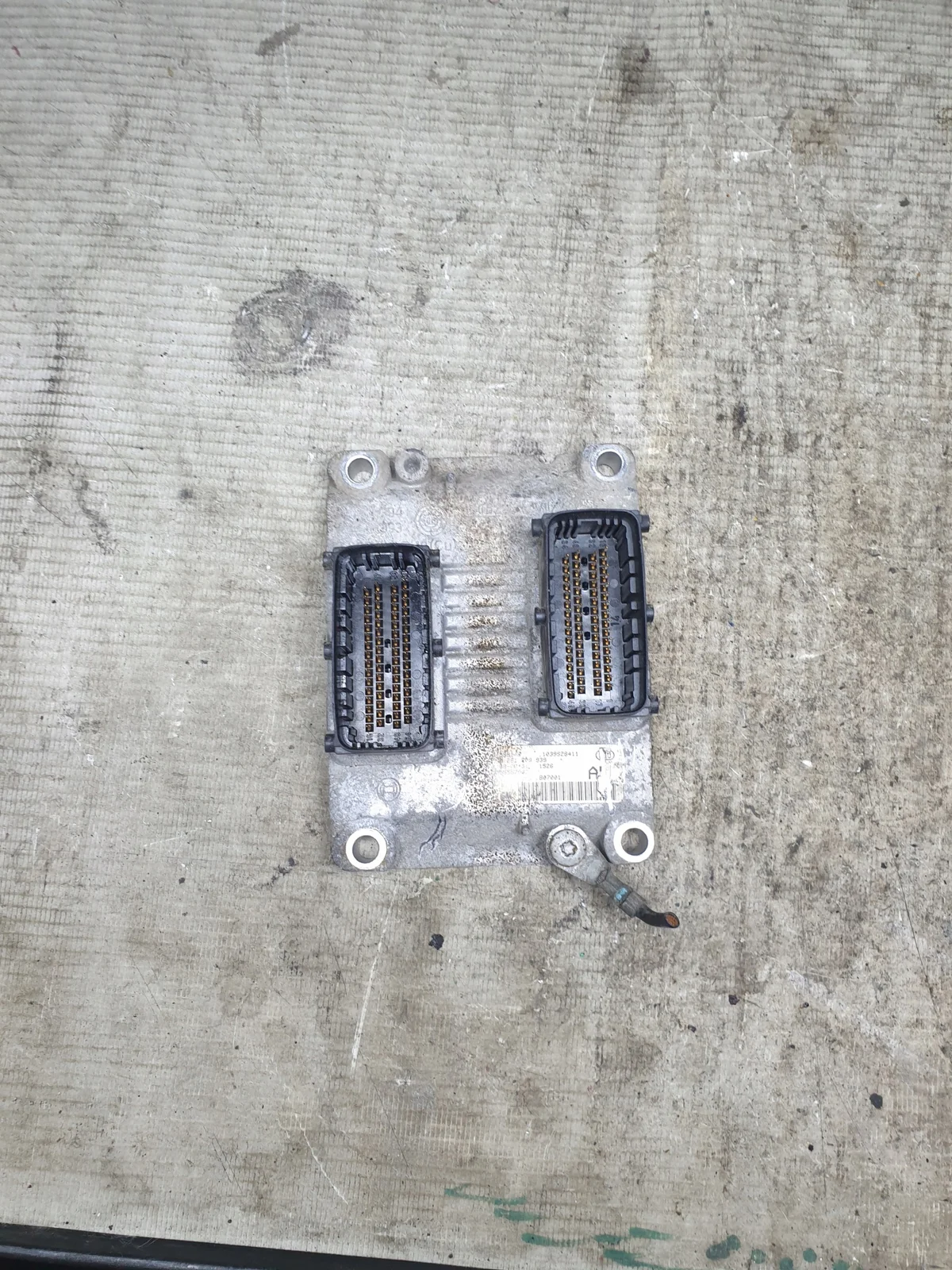 OPEL CORSA D 0261208939 calculateur moteur