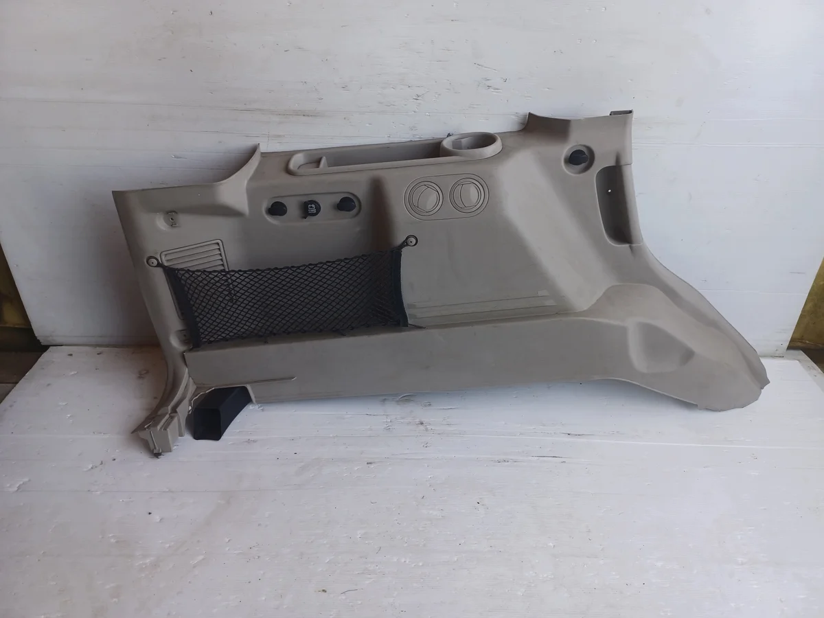 Panneau coffre Jeep Commander 5JU631D1AF
