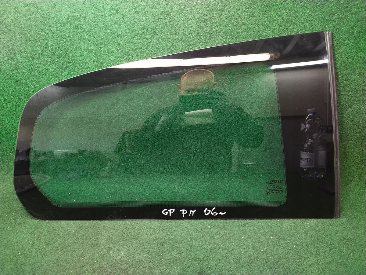 Fiat Grande Punto Achterruit Rechts thumbnail 1