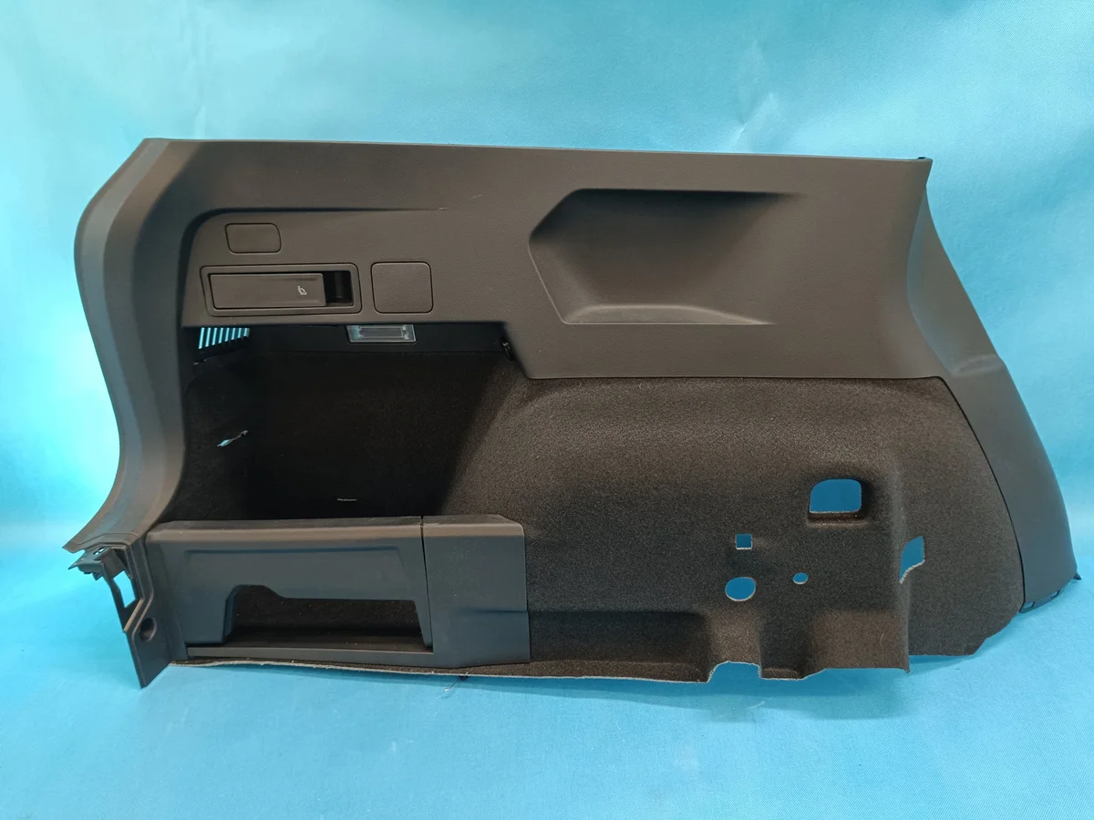Panneau latéral coffre gauche VW Tiguan 5NN867033BH
