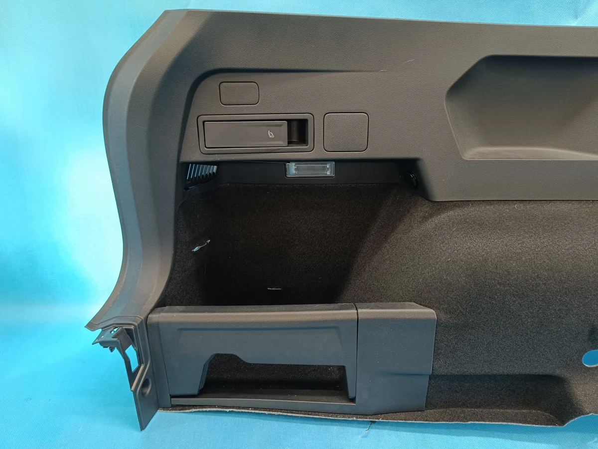 Seitenverkleidung Kofferraum links VW Tiguan 5NN867033BH image 3