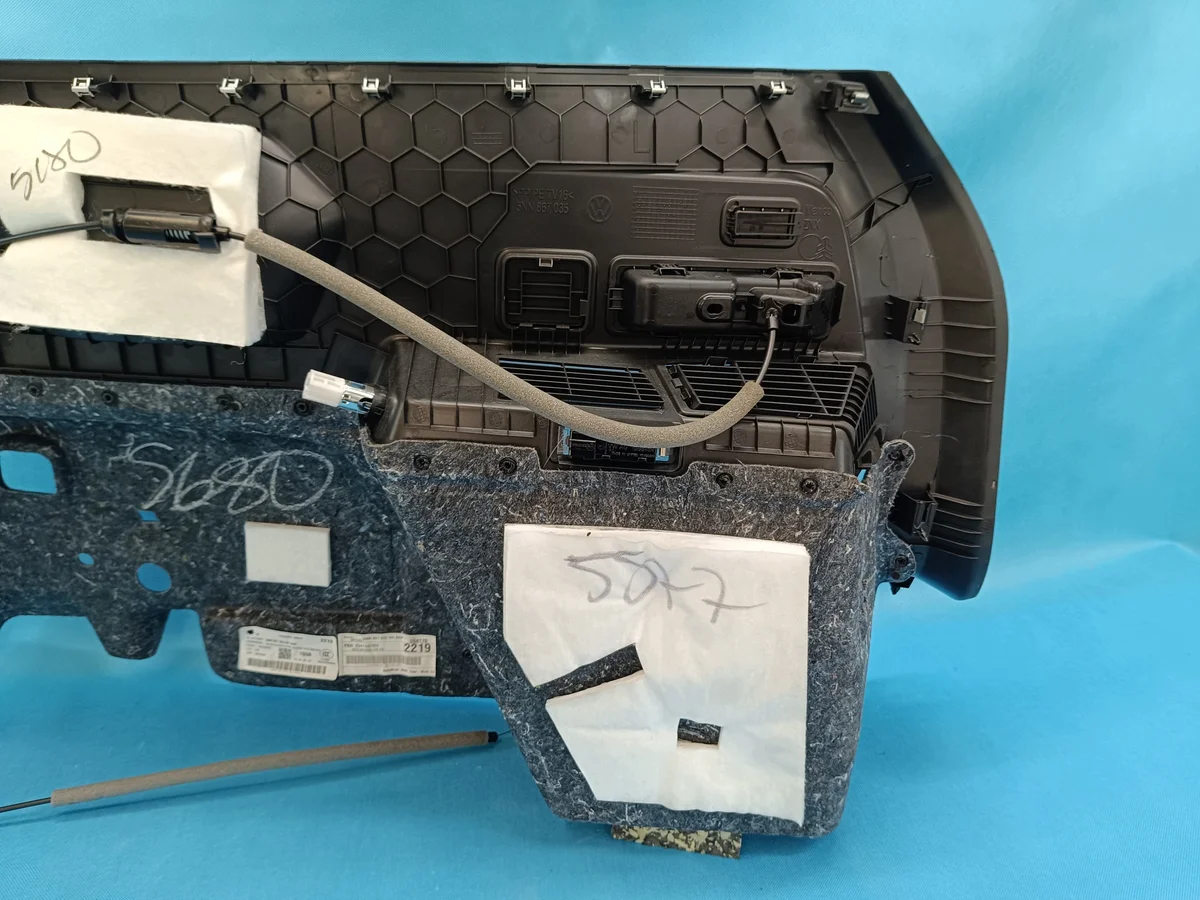 Seitenverkleidung Kofferraum links VW Tiguan 5NN867033BH image 7
