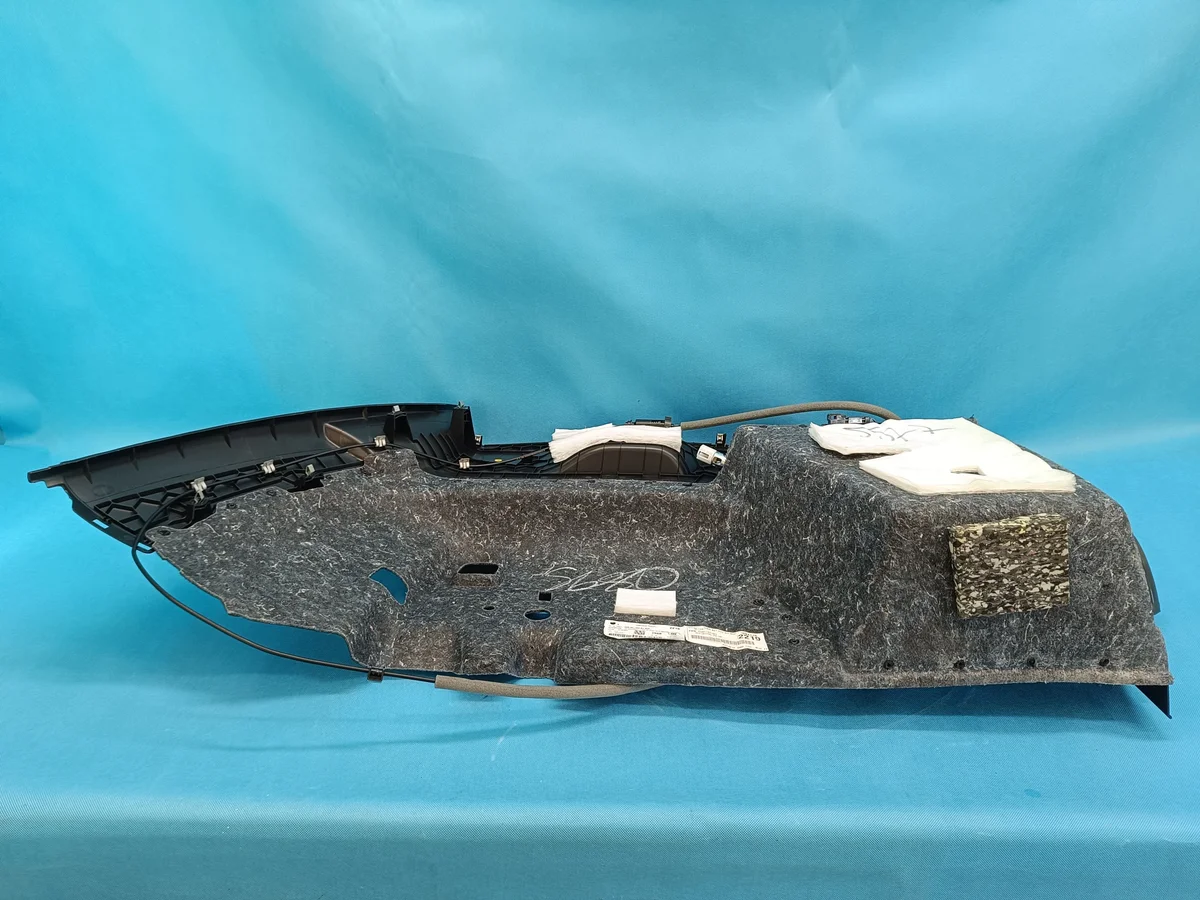 Seitenverkleidung Kofferraum links VW Tiguan 5NN867033BH image 8