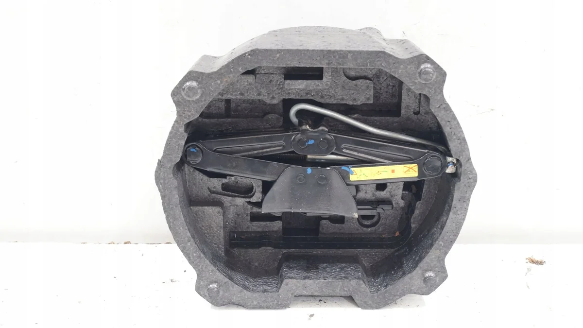 Bouton de coffre Peugeot 9681838080